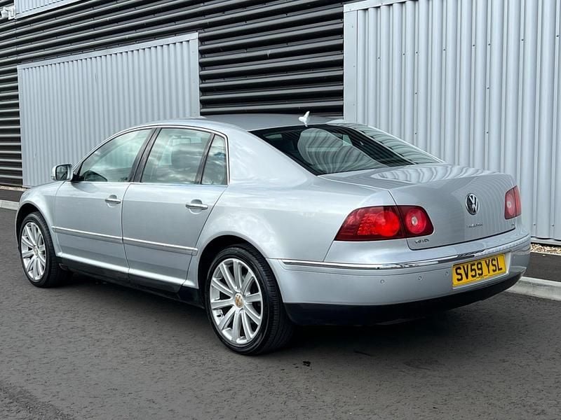 Begagnad VW Phaeton 2009 Silver Sedan
