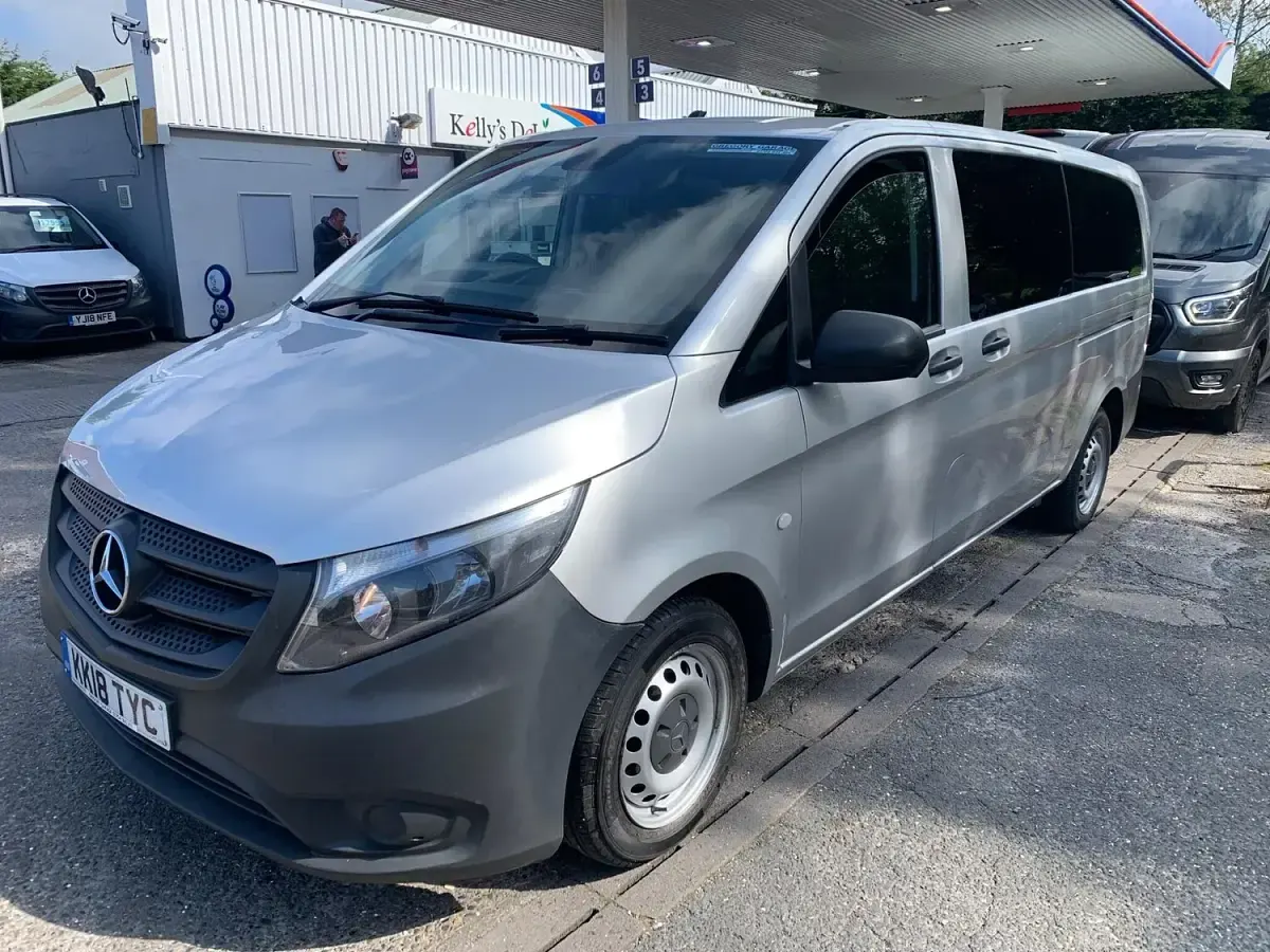 Used Mercedes Vito 140 HP (102 kW) 2018 Silver Van