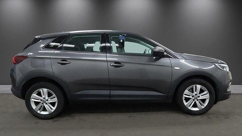 Used Vauxhall Grandland X S 130 HP (95 kW) 2019 Grey SUV
