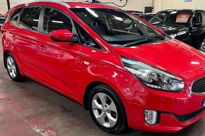 Red Used 2015 Kia Carens 2 MPV | £4,995 (Fair price) - Image 1/1