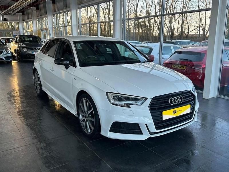 Used Audi A3 Sportback Black Edition 150 HP (110 kW) 2018 White Hatchback