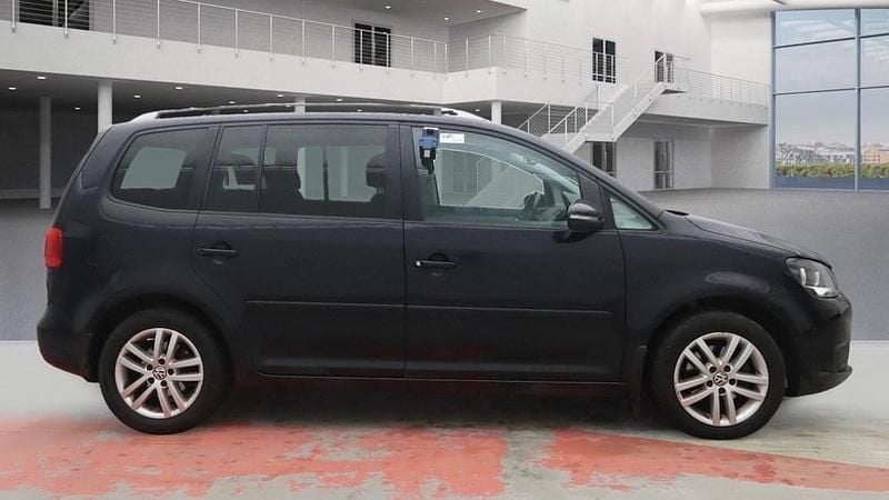 Deep black pearl Used 2015 VW Touran SE MPV | £6,475 (Super price) - Image 1/4