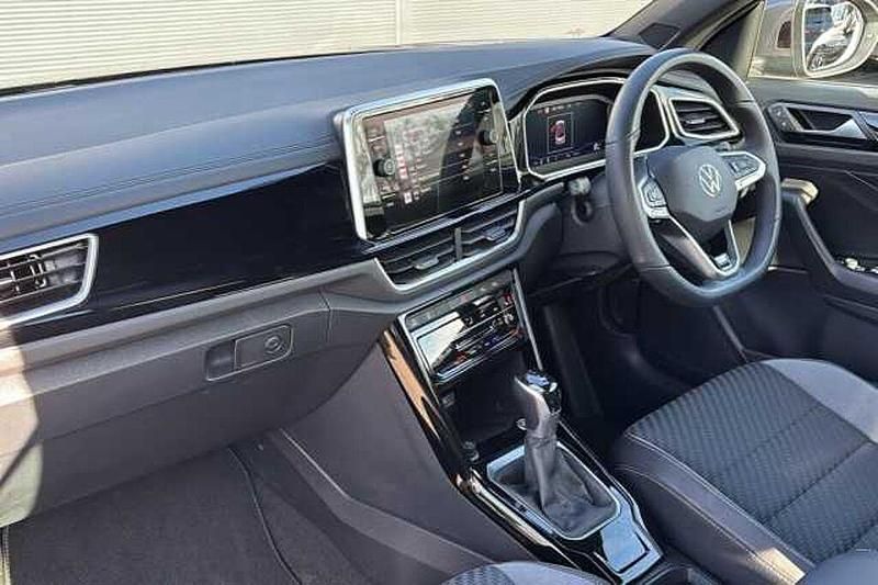 Used VW T-Roc 150 HP (110 kW) 2025 SUV