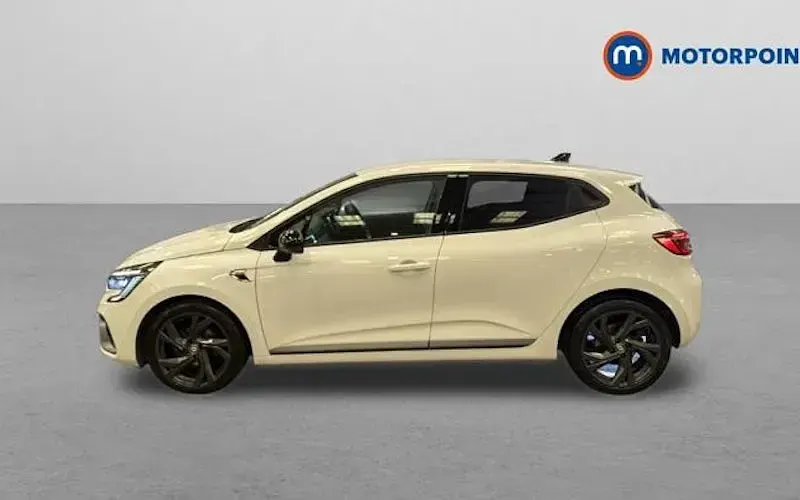 Used Renault Clio RS Line 90 HP (66 kW) 2023 White Hatchback