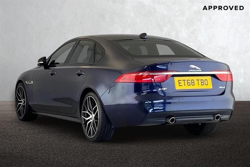 Used Jaguar XF R-Sport 240 HP (176 kW) 2018 Loire blue Sedan