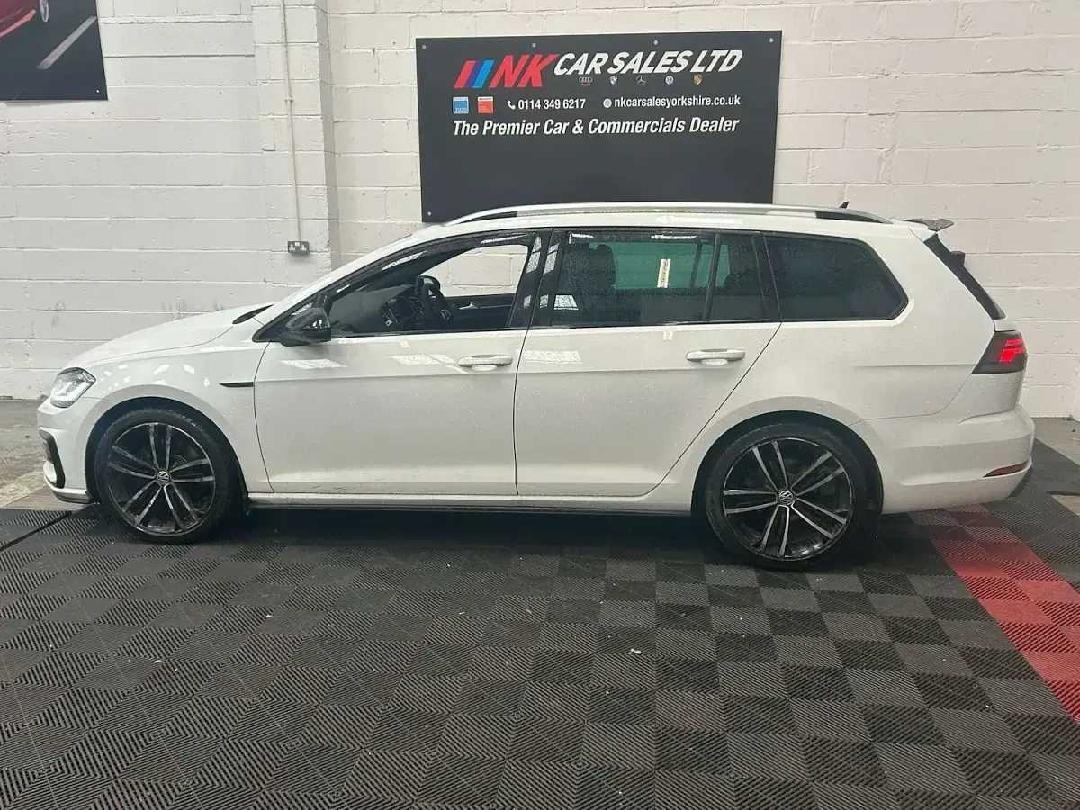 Used VW Golf VII GTD 184 HP (135 kW) 2017 White Estate