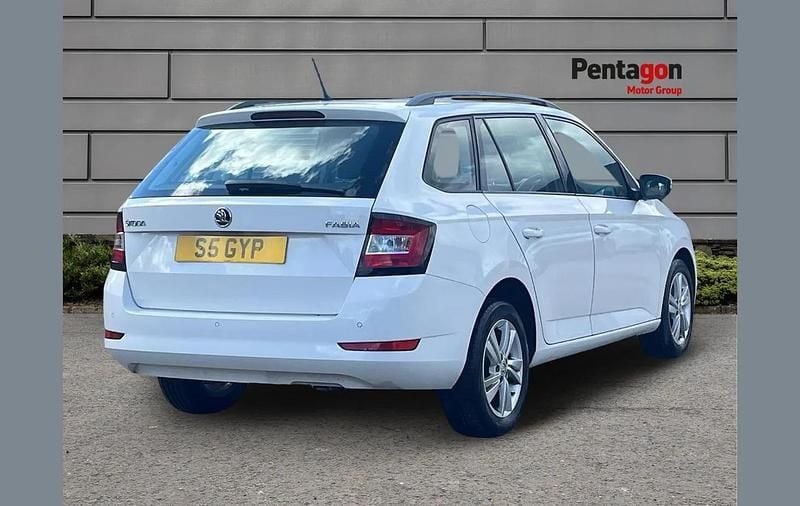 Usado Skoda Fabia SE 108 HP (79 kW) 2018 Branco Carrinha