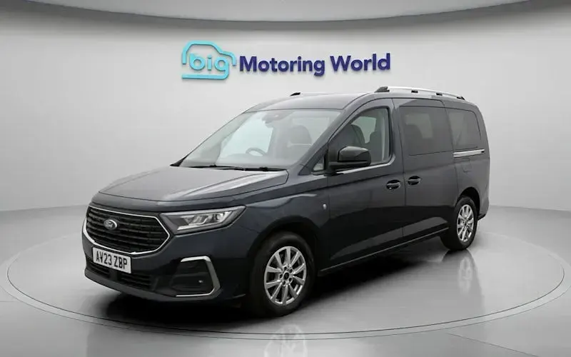 Used Ford Tourneo Titanium 122 HP (89 kW) 2024 Estate