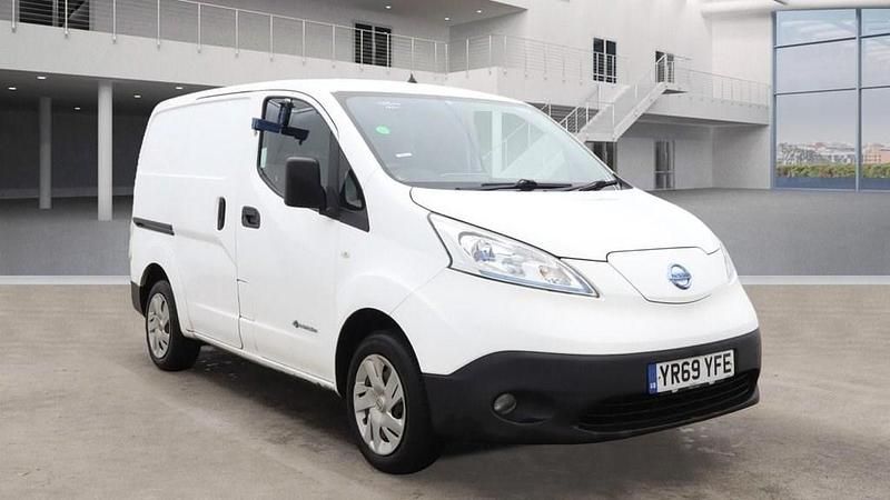 White Used 2020 Nissan e-NV200 Visia Van | £6,499 (Good price) - Image 1/4