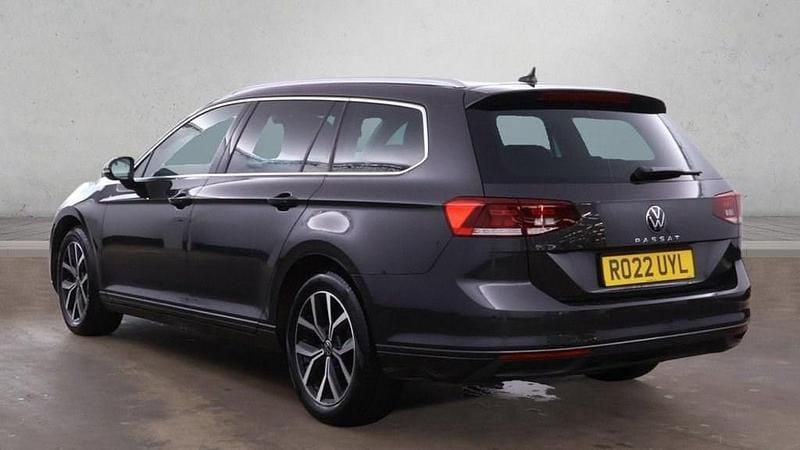 Used VW Passat SEL 150 HP (110 kW) 2022 Grey Estate