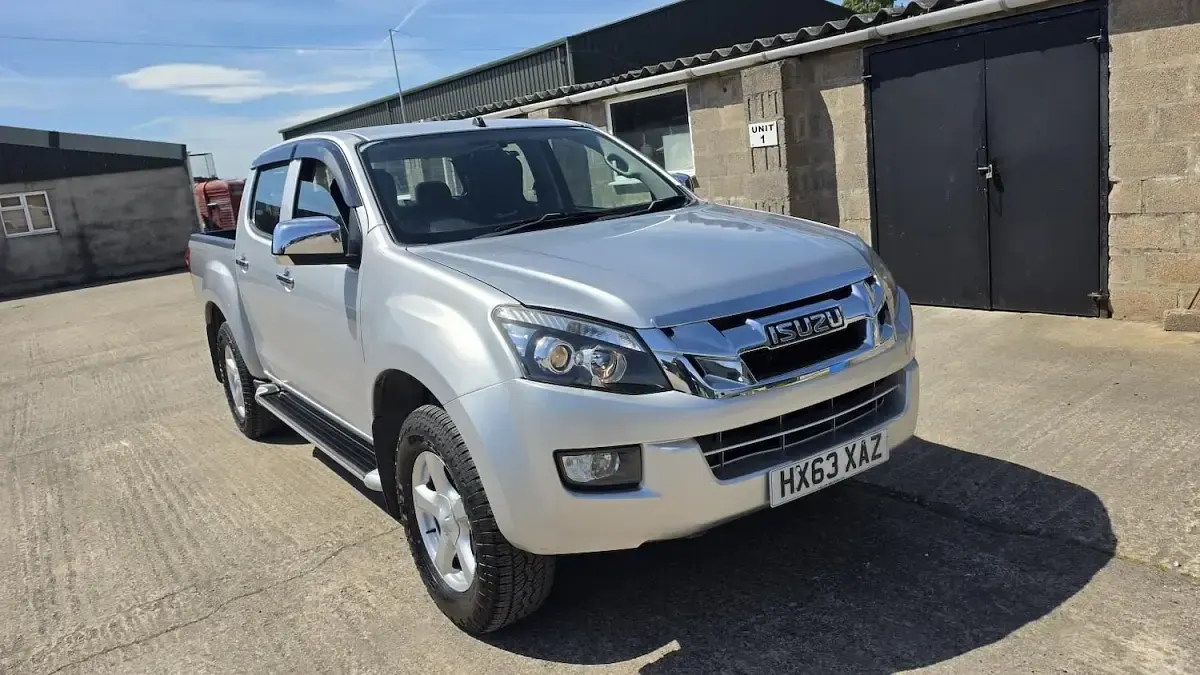 Used Isuzu D-Max 2013 Silver Pickup