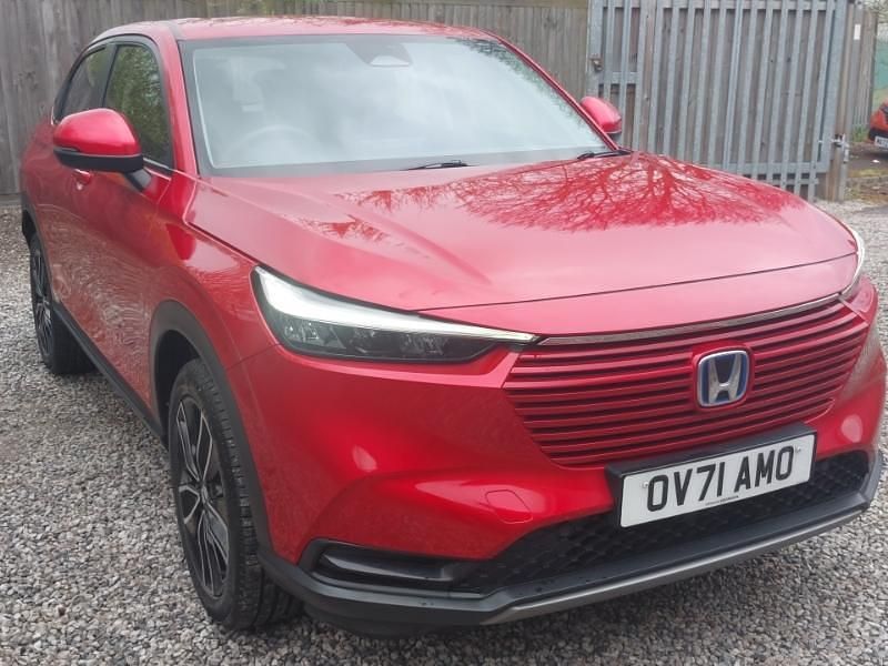 Used Honda HR-V Elegance 131 HP (96 kW) 2021 Red SUV