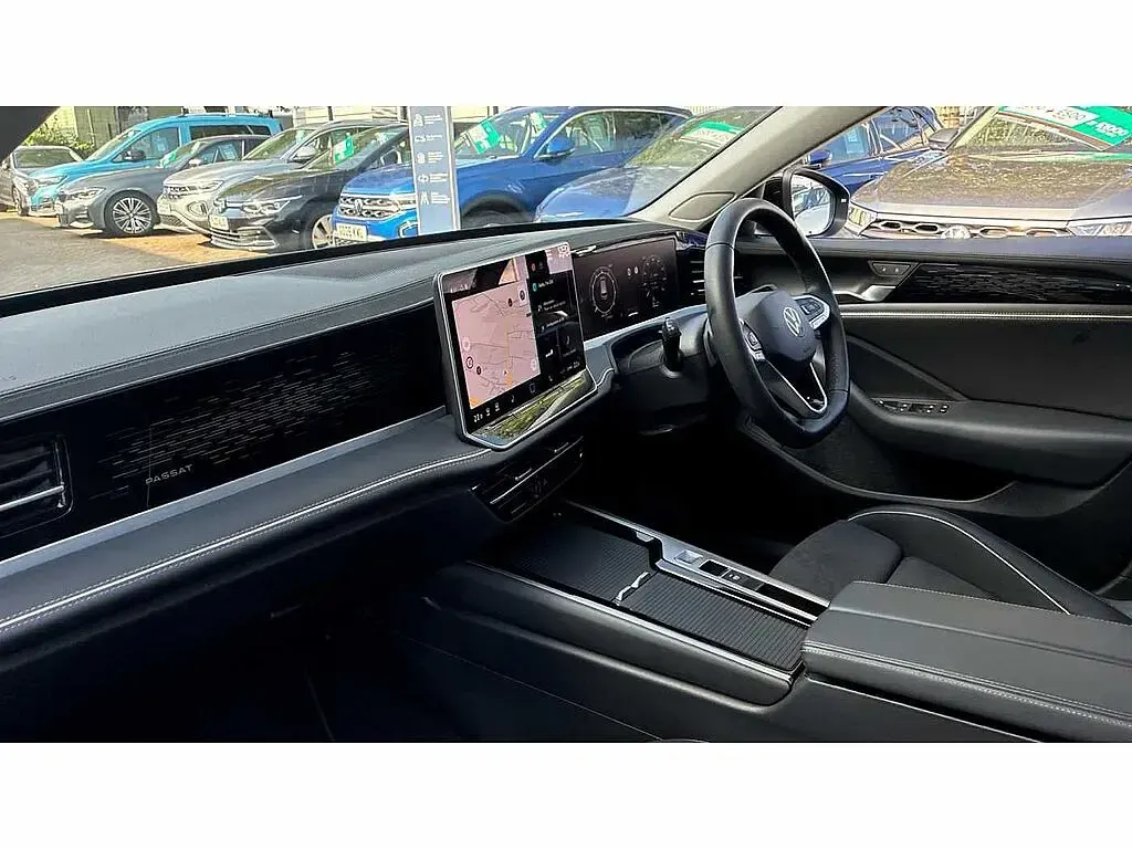 Used VW Passat Elegance 204 HP (150 kW) 2024 Black Estate