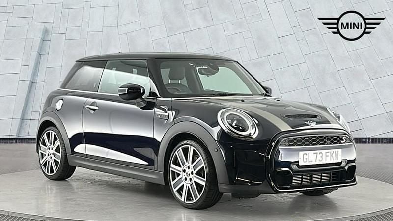 Black Used 2024 Mini Cooper S Exclusive Hatchback | £25,450 (Fair price) - Image 1/4