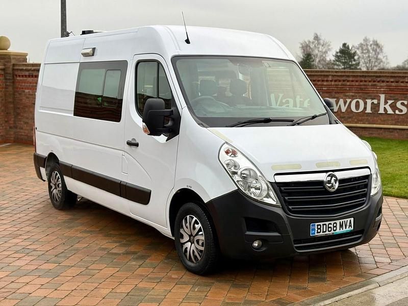 Used Vauxhall Movano 130 HP (95 kW) 2019 White MPV