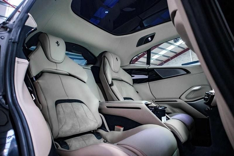 New Ferrari Purosangue 725 HP (533 kW) 2025 Black SUV