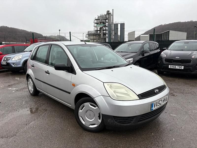 Silver Used 2002 Ford Fiesta Finesse Hatchback | £995 (Super price) - Image 1/4