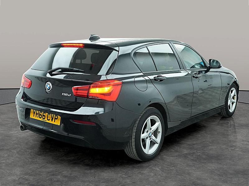 Usado BMW 116 Efficient Dynamics 2016 Negro Utilitario