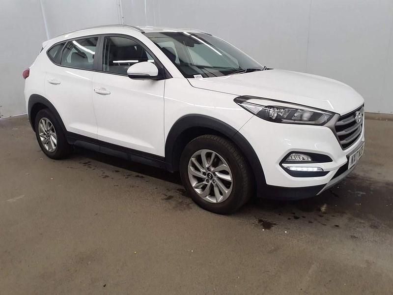 White Used 2017 Hyundai Tucson SE SUV | £9,299 (Fair price) - Image 1/4