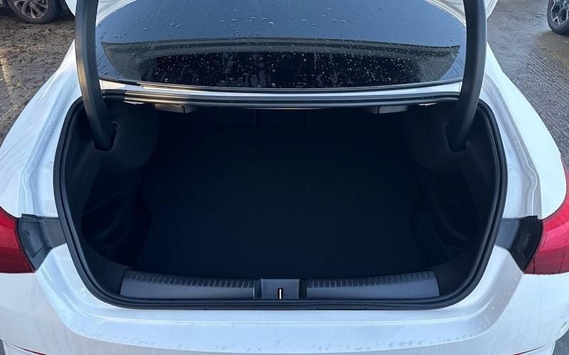 Used Mercedes CLA250e AMG Line Premium Plus 218 HP (160 kW) 2025 White Sedan