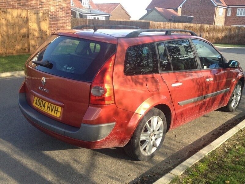 Used Renault Mégane II Dynamique 80 HP (58 kW) 2004 Red Estate