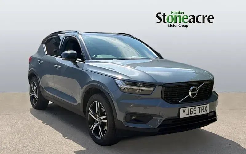 Used Volvo XC40 R-Design 150 HP (110 kW) 2021 SUV