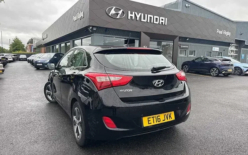 Used Hyundai i30 SE 101 HP (74 kW) 2016 Hatchback