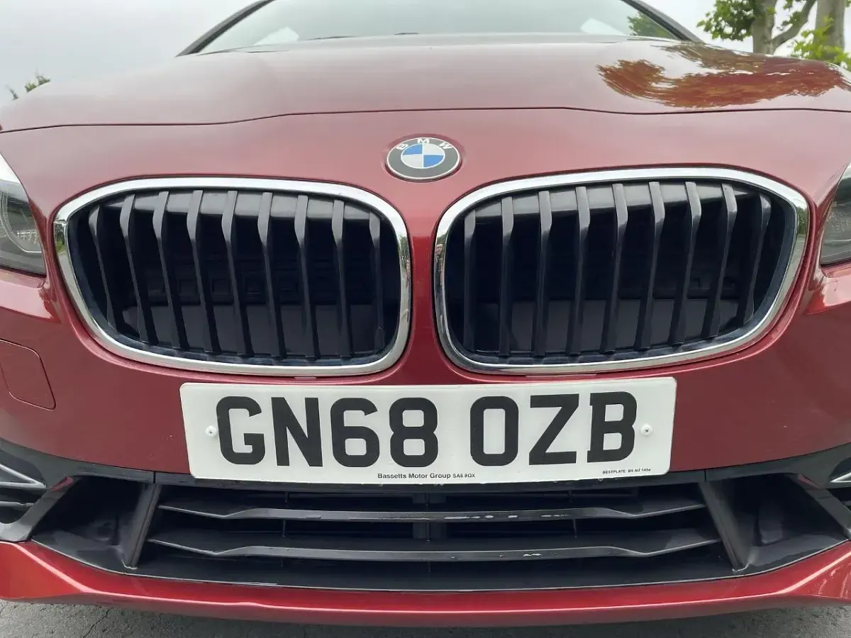 Used BMW 220 Sport Line 189 HP (139 kW) 2018 Red MPV