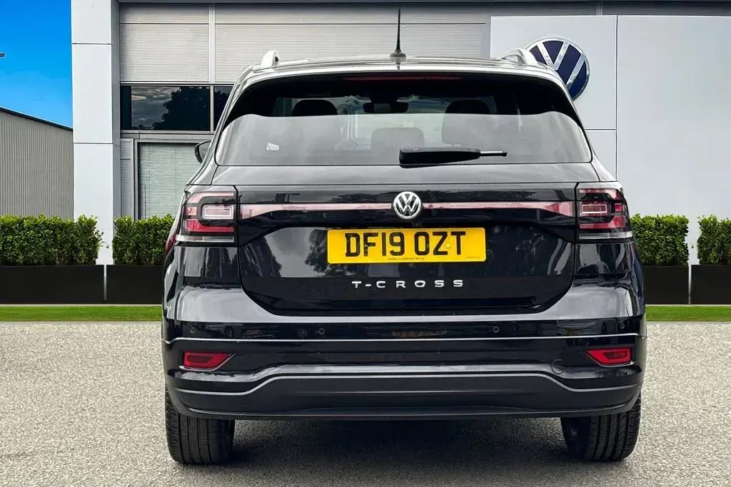 Used VW T-Cross R-line 115 HP (84 kW) 2019 Black SUV