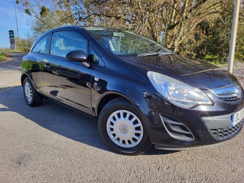 Black Used 2011 Vauxhall Corsa S Hatchback | £2,395 (Good price) - Image 1/4