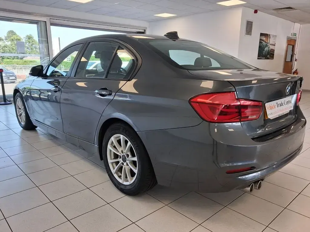 Used BMW 320 Efficient Dynamics 163 HP (119 kW) 2017 Grey Sedan