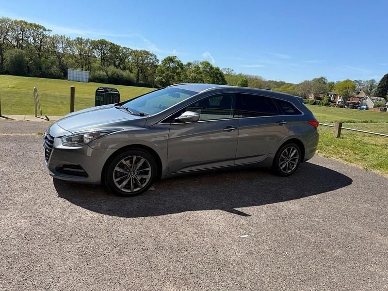 Used Hyundai i40 SE 141 HP (103 kW) 2017 Silver Estate