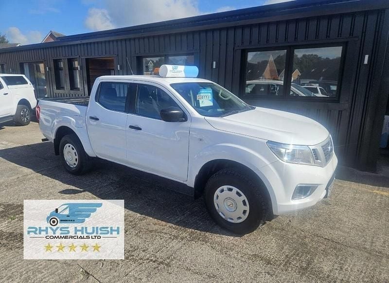 White Used 2017 Nissan Navara Visia Pickup | £8,995 (Super price) - Image 1/4