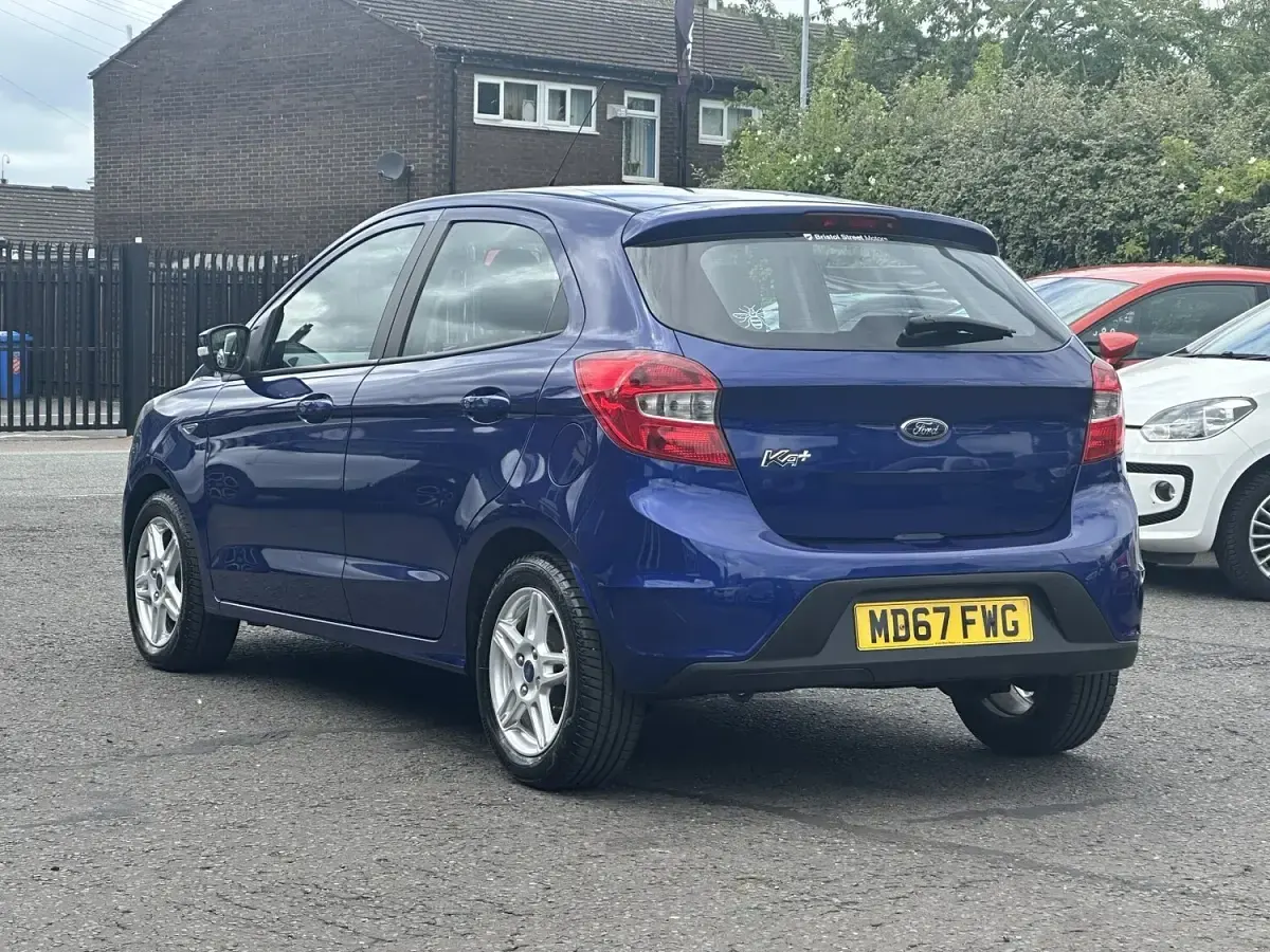 Used Ford Ka Plus Zetec 70 HP (51 kW) 2018 Blue Hatchback