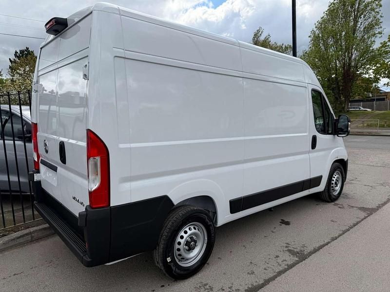 New Vauxhall Movano 2026 White