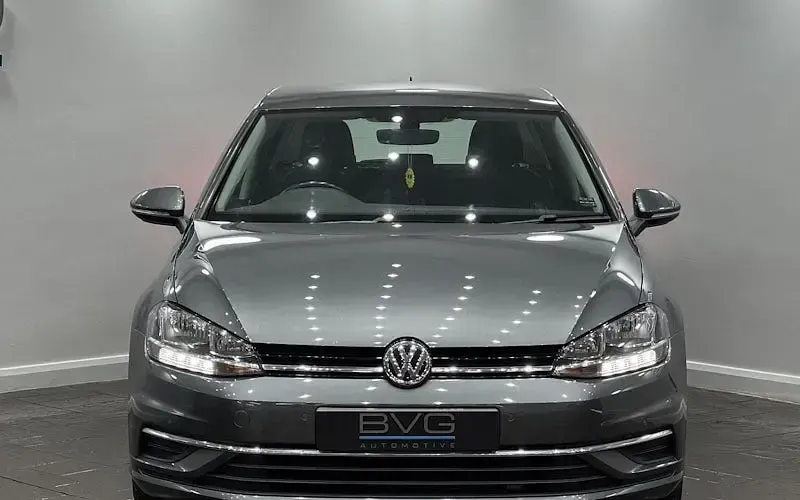 Used VW Golf VII SE 116 HP (85 kW) 2017 Grey Hatchback