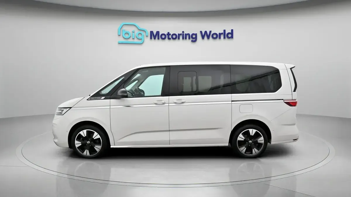 Used VW Multivan Style 215 HP (158 kW) 2023 MPV