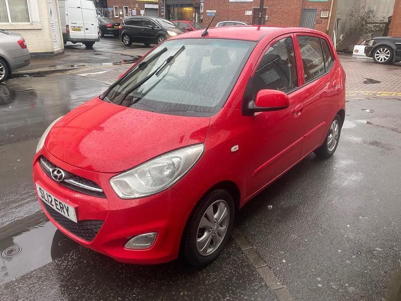 Used Hyundai i10 Active 85 HP (62 kW) 2012 Red Hatchback