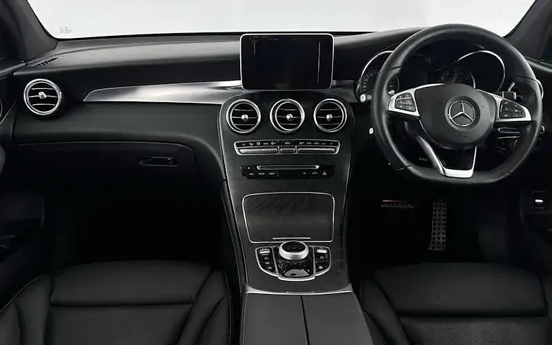 Used Mercedes GLC250 AMG line 211 HP (155 kW) 2018 Grey SUV