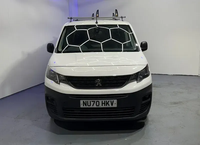 Used Peugeot Partner 2020 White MPV