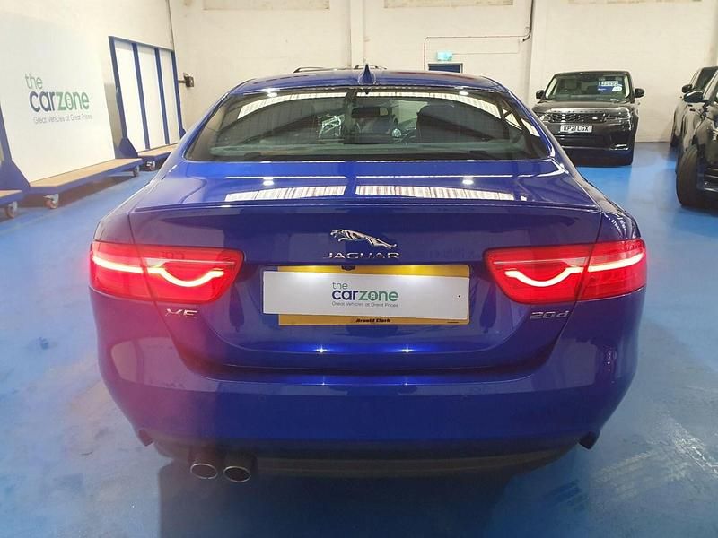 Used Jaguar XE R-Sport 180 HP (132 kW) 2018 Blue Sedan