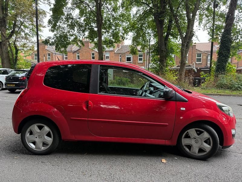 Used Renault Twingo Dynamique 2014 Red Hatchback
