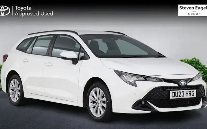 Second-hand Toyota Corolla 140 CP (102 kW) 2026 Break