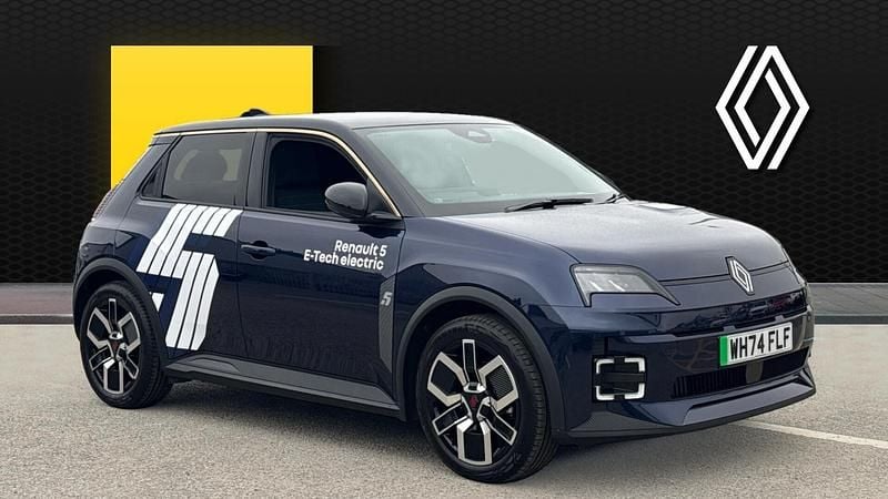 Other Used 2024 Renault R5 Komfort Hatchback | £24,990 (A bit pricey) - Image 1/3