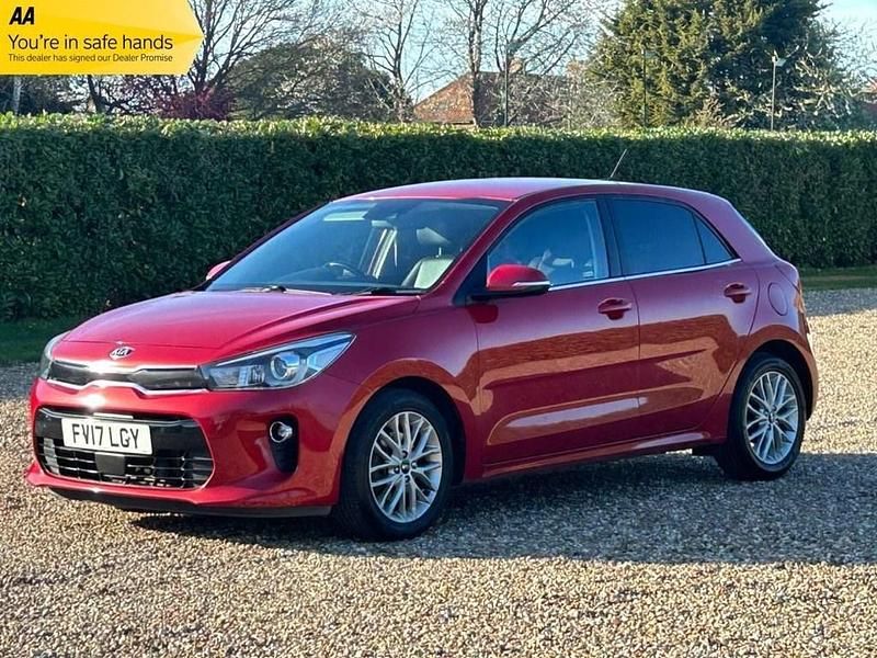 Used Kia Rio 89 HP (65 kW) 2017 Red Hatchback