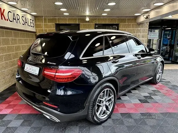 Used Mercedes GLC220 AMG Line Premium 170 HP (125 kW) 2016 Black SUV