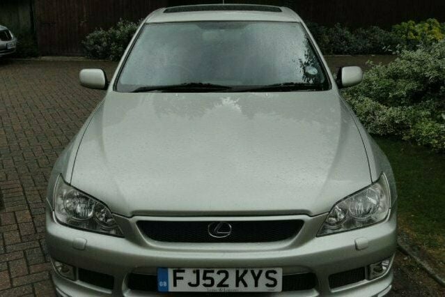 Used Lexus IS300 211 HP (155 kW) 2002 Sedan
