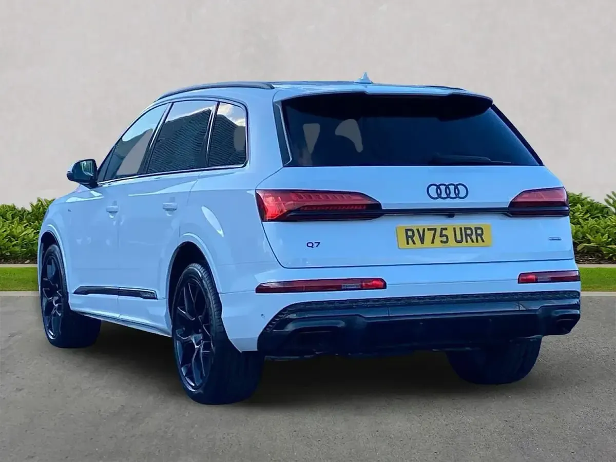 Used Audi Q7 Black Edition 340 HP (250 kW) 2025 White SUV