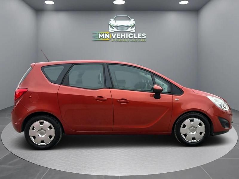 Second-hand Vauxhall Meriva 109 CP (80 kW) 2013 Portocaliu Monovolum