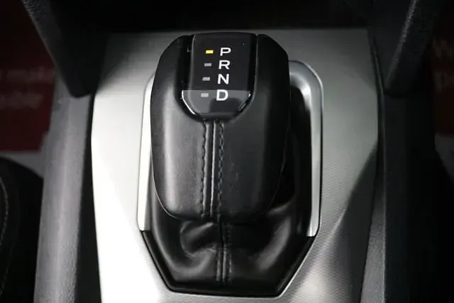 Second-hand VW Amarok Life 205 CP (150 kW) 2024 Albastru Pickup
